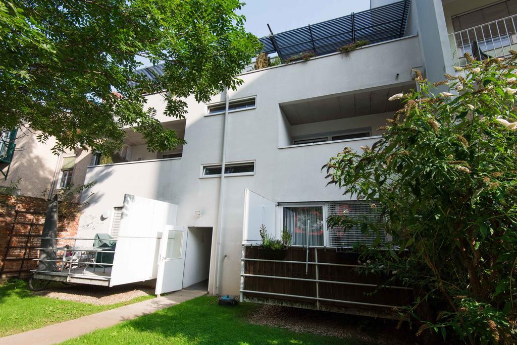 Appartements In Graz Beim Lkh Luaran gambar