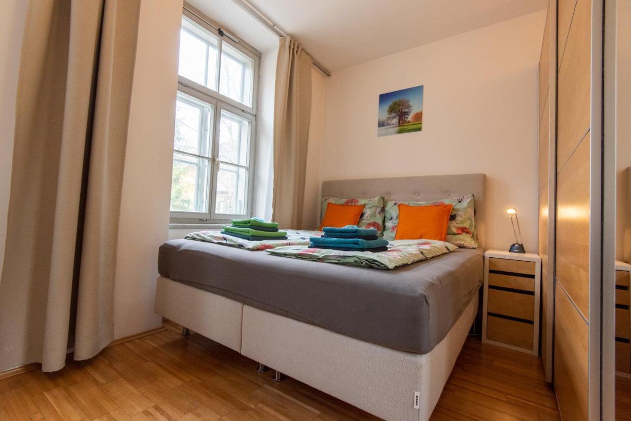 Appartements In Graz Beim Lkh Luaran gambar